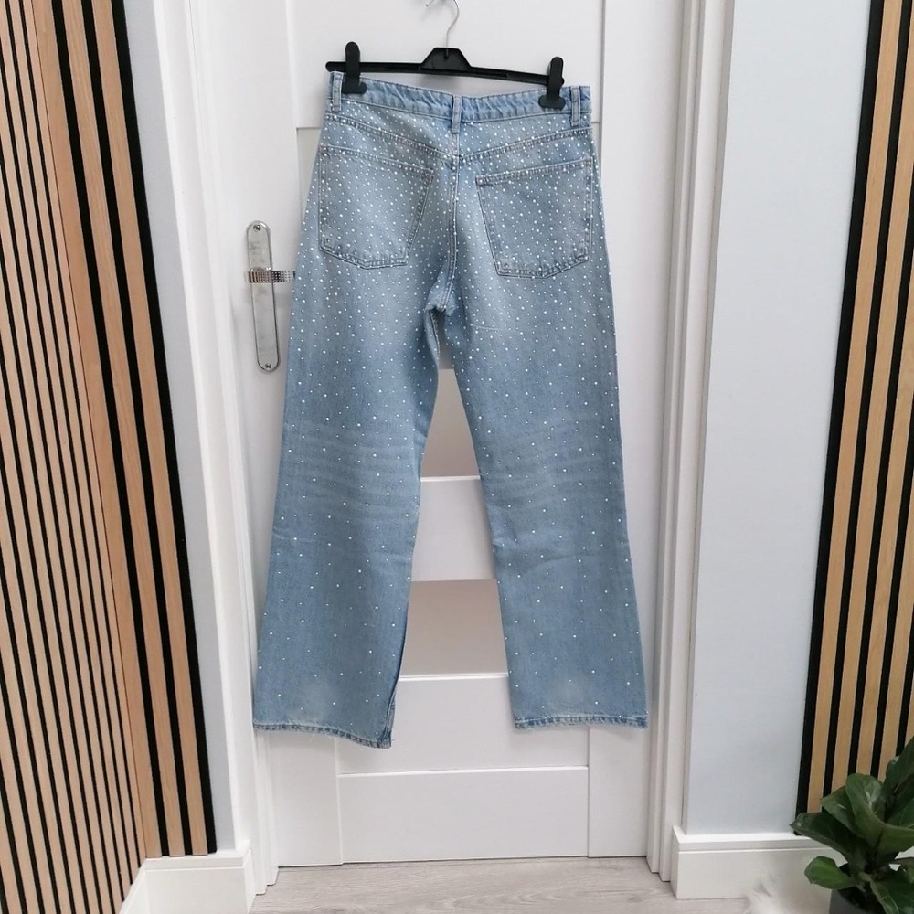 Size 6 | Zara | Light Wash Pearl Jeans - Picture 6 of 11